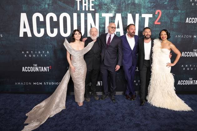 Bilder des Jahres 2025, Entertainment 04 April Los Angeles Premiere Of Amazon MGM Studios The Accountant 2 16 April 2025 Hollywood, California - Daniella Pineda, J. K. Simmons, Gavin O Connor, Ben Affleck, Jon Bernthal and Cynthia Addai-Robinson At Los Angeles Premiere Of Amazon MGM Studios The Accountant 2 held at TCL Chinese Theatre in Hollywood. Photo Credit: AdMedia Hollywood CA United States EDITORIAL USE ONLY  Copyright: xx FSx admphotostwo926934