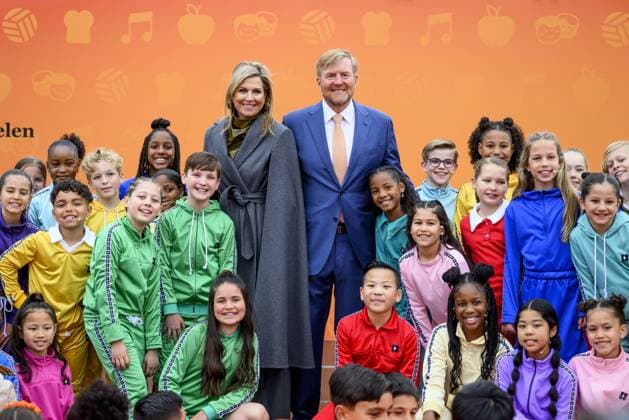 Entertainment Themen der Woche KW16 Entertainment Bilder des Tages Royals Open Kings Games - Roosendaal Willem Alexander and Queen Maxima give the starting signal for the national opening of the King s Games at primary school KPO De Vlindertuin in Roosendaal, on April 17, 2025 in Roosendaal, Netherlands. Photo by NLBeeld Patrick van Emst Bruno Press ABACAPRESS.COM Credit: NL Beeld Patrick van Emst Roosendaal Netherlands  Copyright: xBrunoxPress ABACAx