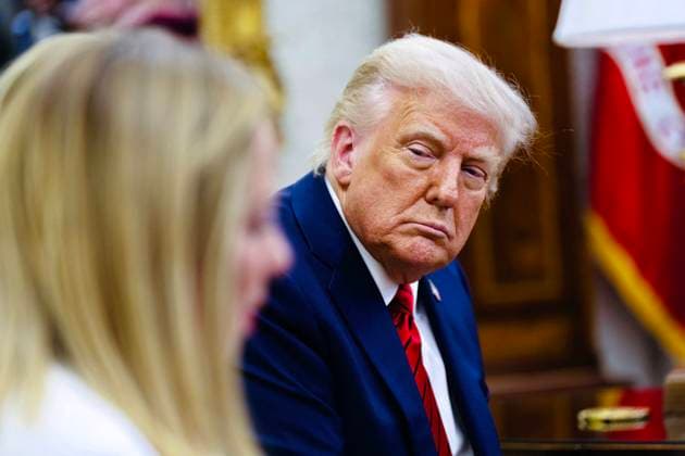 Giorgia Meloni Meets With Donald J. Trump - Washington Italian prime Minister Giorgia Meloni meets with the President of the United States of America, Donald J. Trump at the White House in Washington, USA on April 17, 2025. Photo by ABACAPRESS.COM Washington DC United States  Copyright: xABACAx