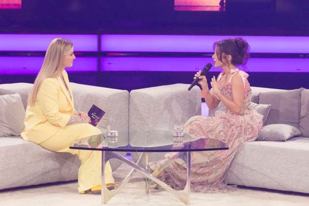 Die Beatrice Egli Show, TV-Show im Studio Adlershof, Berlin, 08.04.2025 Beatrice Egli und Sarah Engels bei der Beatrice Egli Show im Studio Berlin Adlershof am 08.04.2025. Die Ausstrahlung erfolgt am Ostersamstag, 19. April 2025, 20:15 Uhr, im Ersten. Berlin Studio Adlershof Berlin Deutschland *** The Beatrice Egli Show, TV Show in Studio Adlershof, Berlin, 08 04 2025 Beatrice Egli and Sarah Engels at the Beatrice Egli Show in Studio Berlin Adlershof on 08 04 2025 The broadcast will take place on Easter Saturday, April 19, 2025, 8 15 p.m., in the First Berlin Studio Adlershof Berlin Germany Copyright: xGüntherxDornx