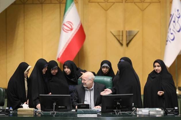 News Themen der Woche KW16 News Bilder des Tages April 20, 2025, Tehran, Iran: Iranian lawmakers attend an open session in parliament. Tehran Iran - ZUMAi98_ 20250420_zih_i98_007 Copyright: xIcanax