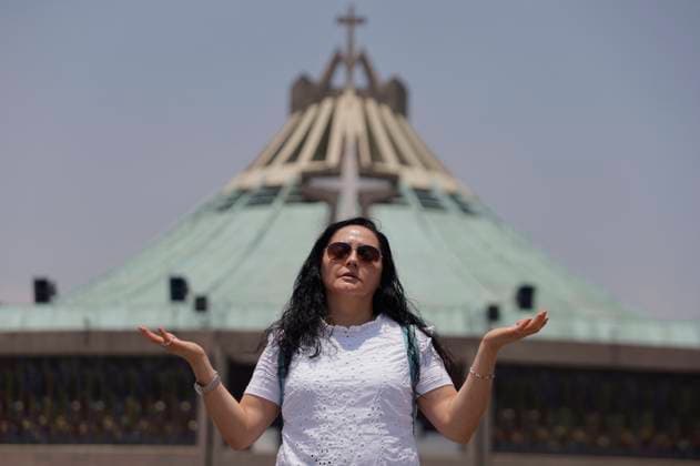 Solemn Eucharist In Mexico For The Death Of Pope Francis Dozens of people attend a solemn Eucharist at the Basilica of Guadalupe in Mexico City, Mexico, on April 21, 2025, commemorating the death of Pope Francis, who dies this Tuesday at the age of 88 due to a stroke and cardiac arrest, according to information from the Vatican. Mexico City Mexico City Mexico  Copyright: xGerardoxVieyrax originalFilename: vieyra-notitle250421_npYWQ.jpg