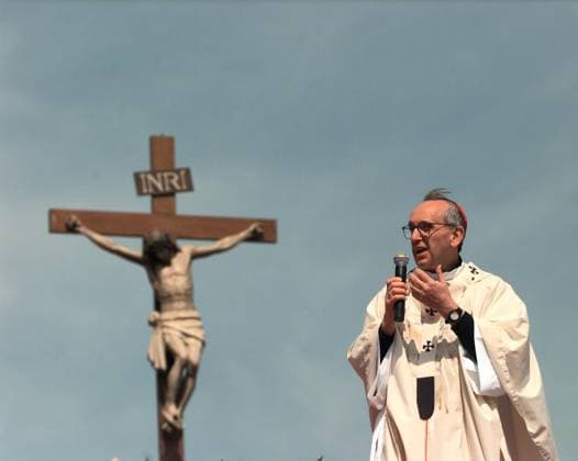 Archivbilder der Woche KW17 October 12, 1998, Buenos Aires, Argentina: Cardinal JORGE MARIO BERGOGLIO. The first pontiff from Latin America tried to create a more welcoming church. Pope Francis life took him from a modest upbringing in Buenos Aires to lead the Roman Catholic Church as the first Jesuit pontiff and the first from Latin America. Buenos Aires Argentina - ZUMA 19981012_zaf_la1_003 Copyright: xLaxNacionx