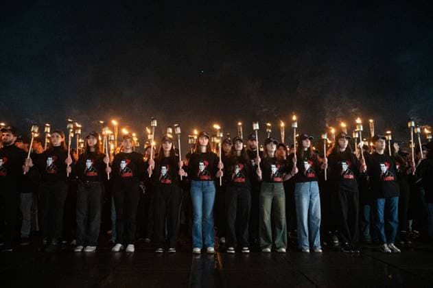 News Themen der Woche KW17 News Bilder des Tages Armenia Mass Killing Anniversary 8909228 23.04.2025 Demonstrators attend a torch-bearing march marking the anniversary of the mass killing of Armenians by Ottoman Turks in Yerevan, Armenia. Participants of the march began moving from Republic Square through the center of Yerevan towards the Tsitsernakaberd memorial, known as Swallow s Nest, which was erected in 1965 on the 50th anniversary of the Armenian genocide. Aram Nersesyan Sputnik Yerevan Armenia  Copyright: xAramxNersesyanx