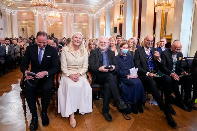 Fosse-fest pa Slottet Oslo 20250424. Nobelprisvinner Jon Fosse med historiens forste Fosseforedrag og Fosseprisen under en seremoni i den store festsal pa Slottet. Kronprinsessen deler ogsa ut den nyopprettede Fosseprisen for oversettere til tyske Hinrich Schmidt-Henkel. Foto: Heiko Junge NTB POOL Oslo Norge e_jtBgl6qzQ EDITORIAL USE ONLY Ref:_BNC_POLe_jtBgl6qzQ.jpg Copyright: xHeikoxJungex xNTBx