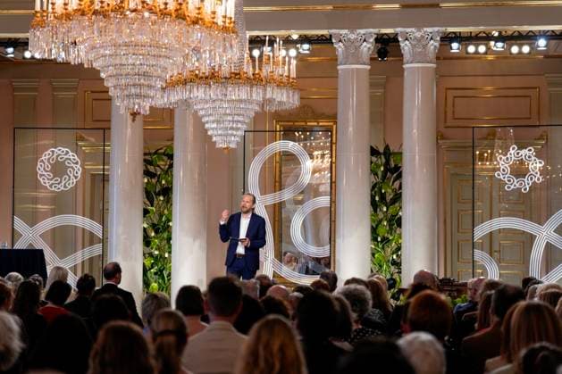 Fosse-fest pa Slottet Oslo 20250424. Kronprinsesse Mette-Marit hedrer nobelprisvinner Jon Fosse med historiens forste Fosseforedrag og Fosseprisen under en seremoni i den store festsal pa Slottet. Kronprinsessen deler ogsa ut den nyopprettede Fosseprisen for oversettere til tyske Hinrich Schmidt-Henkel. Foto: Heiko Junge NTB POOL Oslo Norge 9qS3C5pqsGY EDITORIAL USE ONLY Ref:_BNC_POL9qS3C5pqsGY.jpg Copyright: xHeikoxJungex xNTBx