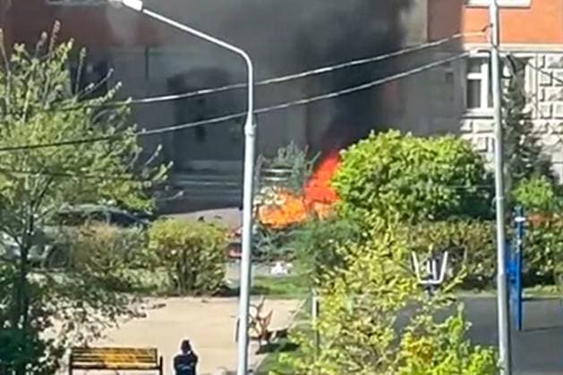 News Themen der Woche KW17 RUSSIA, BALASHIKHA - APRIL 25, 2025: The site of a car explosion in Nesterova Boulevard in Balashikha outside Moscow. Video grab. Best quality available. Aleksandra Zubenko TASS  80104674