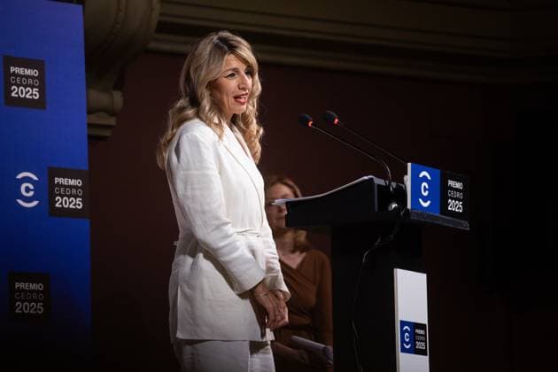 Yolanda Díaz closes the ceremony of the CEDRO Award to Manuel Rivas The Second Vice President and Minister of Labor and Social Economy, Yolanda Díaz, speaks during the closing ceremony of the CEDRO Award, on April 25, 2025, in Madrid Spain The CEDRO Award, which this year has received the writer and journalist Manuel Rivas, is awarded on the occasion of International Intellectual Property Day, with the aim of recognizing the career of a person or institution that stands out for defending culture in general and copyright in particular 25 APRIL 2025 AUTHOR AWARD CULTURE INTELLECTUAL PROPERTY Alejandro Martínez Vé Madrid Madrid Madrid Spain  Copyright: xAlejandroxMartinezxVÃ lezx 6675450