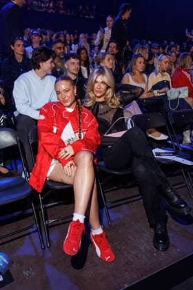Fashion Show - ABOUT YOU Fashionmania Leonie Kullik (Leobalys) und Swantje Paulina bei der ABOUT YOU Fashionmania by AYFW in der Uber Eats Music Hall am 25.04.2025 in Berlin. Copyright: xEventpressxKochanx
