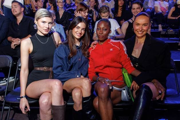 Fashion Show - ABOUT YOU Fashionmania Lea Oude, Celine Bethmann, Toni Dreher-Adenuga und Jacqueline Wruck bei der ABOUT YOU Fashionmania by AYFW in der Uber Eats Music Hall am 25.04.2025 in Berlin. Copyright: xEventpressxKochanx