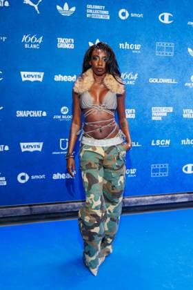 Fashion Show - ABOUT YOU Fashionmania Ace Tee bei der ABOUT YOU Fashionmania by AYFW in der Uber Eats Music Hall am 25.04.2025 in Berlin. Copyright: xEventpressxKochanx