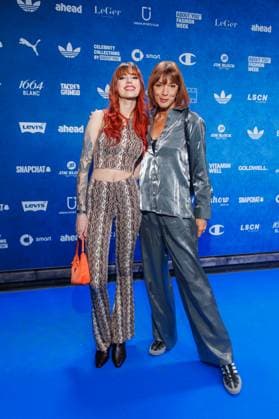 Fashion Show - ABOUT YOU Fashionmania Luisa Lulu Gömann und Katrin Gömann-Elsner bei der ABOUT YOU Fashionmania by AYFW in der Uber Eats Music Hall am 25.04.2025 in Berlin. Copyright: xEventpressxKochanx