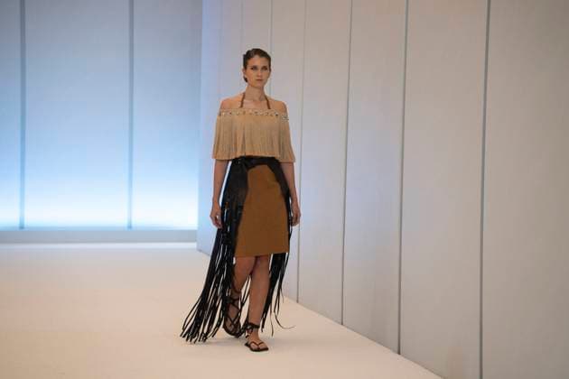(250426) -- JOHANNESBURG, April 26, 2025 -- A model presents a creation during South African Fashion Week Spring Summer 2025 in Johannesburg, South Africa, on April 25, 2025. (Photo by Xinhua) SOUTH AFRICA-JOHANNESBURG-SOUTH AFRICAN FASHION WEEK IhsaanxHaffejee 