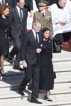 Rome, Death of Pope Francis - Funeral, Arrival of Royals from the World Vatican, April 26, 2025 - the Funeral Mass of the Roman Pontiff Francis Bergoglio was celebrated in St. Peter s Basilica, as provided for in the Ordo Exsequiarum Romani Pontificis. In the photo: King Felipe and Queen Letizia of Spain Rome Vatican City  Copyright: xIPA ABACAx
