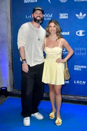Luisa Lion mit Begleitung bei der ABOUT YOU Fashionmania by AYFW in der Uber Eats Music Hall. Berlin, 25.04.2025
