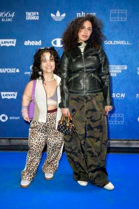 Meryl Williams und Diln bei der ABOUT YOU Fashionmania by AYFW in der Uber Eats Music Hall. Berlin, 25.04.2025