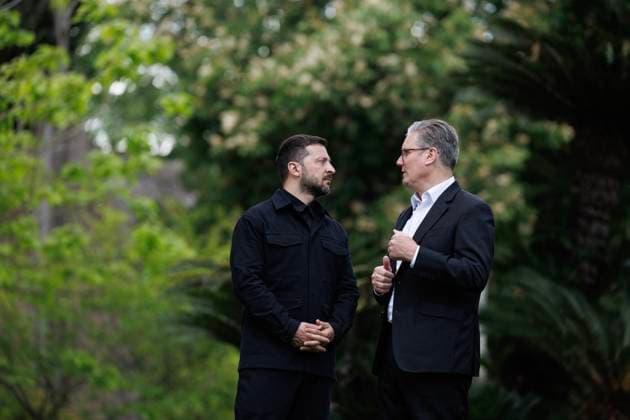 News Themen der Woche KW17 News Bilder des Tages Prime Minister Keir Starmer meets Ukraine s President Zelenskyy 26 04 2025. Rome, Italy. Prime Minister Keir Starmer meets Ukraine s President Zelenskyy for a meeting at the British residence in Rome., Credit:Lauren Hurley Avalon Italy, Greater London, Rome, 10 Downing Street  Copyright: xLaurenxHurleyx xAvalonx 0992539959