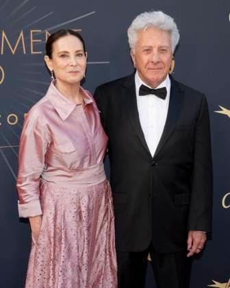 AFI Life Achievement Award Ceremony Honoring Francis Ford Coppola 26 April 2025 - Hollywood, California - Lisa Hoffman and Dustin Hoffman. AFI Life Achievement Award Ceremony Honoring Francis Ford Coppola at TCL Chinese Theatre. Photo Credit: Billy Bennight AdMedia Hollywood California United States EDITORIAL USE ONLY  Copyright: xx BillyxBennightx admphotostwo928400