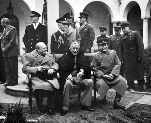 Archivbilder der Woche KW17 British Prime Minister Winston Churchill, U.S. President Franklin D. Roosevelt and Soviet General Secretary Josef Stalin at Yalta Conference, Livadia Palace, Yalta, USSR, U.S. Army Signal Corps, February 1945  Copyright: xCircaxImagesx ghi-circa13332