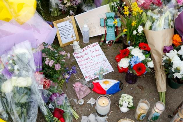April 28, 2025, Vancouver, Vancouver, Bc, Canada: A flower memorial is seen near the scene where a car drove into a crowd of people during the Lapu Lapu Festival on April 27, 2025, in Vancouver, Canada. Police said a 30-year-old man drove his car into a crowd at a Filipino street festival, killing at least eleven people and injuring multiple others. ( ) Vancouver Canada - ZUMAp175 1061482942st Copyright: xTomazxJr Pximagesx
