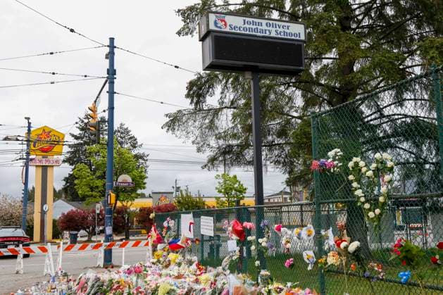 April 28, 2025, Vancouver, Vancouver, Bc, Canada: A flower memorial is seen near the scene where a car drove into a crowd of people during the Lapu Lapu Festival on April 27, 2025, in Vancouver, Canada. Police said a 30-year-old man drove his car into a crowd at a Filipino street festival, killing at least eleven people and injuring multiple others. ( ) Vancouver Canada - ZUMAp175 1061483023st Copyright: xTomazxJr Pximagesx