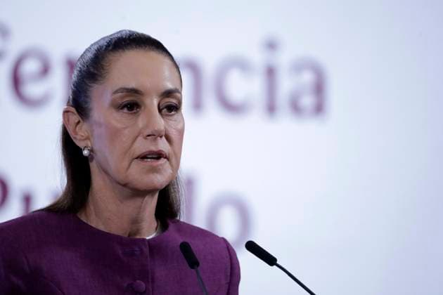 Mexico s President, Claudia Sheinbaum Pardo speaks during a briefing conference about the economic and workforce importance of Mexicans in the United States at National Palace. on April 28, 2025 in Mexico City, Mexico. Mexico City Mexico - ZUMAe321 20250428_zia_e321_001 Copyright: xLuisxBarronx
