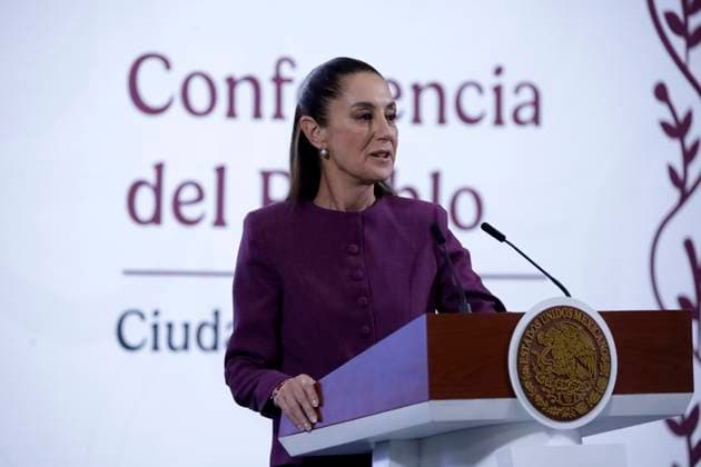 Mexico s President, Claudia Sheinbaum Pardo speaks during a briefing conference about the economic and workforce importance of Mexicans in the United States at National Palace. on April 28, 2025 in Mexico City, Mexico. Mexico City Mexico - ZUMAe321 20250428_zia_e321_003 Copyright: xLuisxBarronx