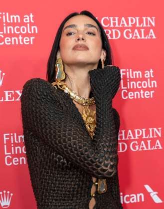 April 28, 2025, New York, New York, USA: Dua Lipa attends 50th Chaplin Award Gala celebrating Pedro Almodovar to benefit Film at Lincoln Center at Alice Tully Hall in New York on April 28, 2025. New York USA - ZUMAr339 20250428_znp_r339_077 Copyright: xLevxRadinx