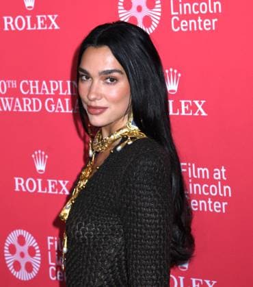 April 28, 2025, New York, New York, United States: Dua Lipa attends the 50th Annual Chaplin Award Honoring Pedro Almodovar at Alice Tully Hall at Lincoln Center in New York. April 28, 2025. New York United States - ZUMAp281 20250428_zea_p281_037 Copyright: xPhotoxImagexPressx