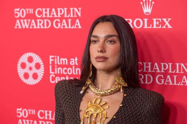 50th chaplin award gala (new) 50th chaplin award gala. April 28, 2025, new york, new york, usa: dua lipa attends the 50th chaplin award gala at alice tully hall at lincoln center on april 28, 2025 in new york city. (credit: m10s thenews2) (Foto: M10s Thenews2 imago images) 50th chaplin award gala  Copyright: xRonxAdarx