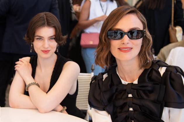 Bilder des Jahres 2025, Entertainment 04 April Entertainment Bilder des Tages Chanel Cruise 2025 Fashion Show Front Row - Como Anamaria Vartolomei, Keira Knightley attending the Chanel Cruise 2025 fashion show at Villa D Este in Como, Italy, on April 29, 2025. Photo by Aurore Marechal ABACAPRESS.COM Como Italy  Copyright: xMarechalxAurore ABACAx