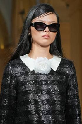 CHANEL Cruise Lago di Como 2025 2026 Runway A model walks the runway at the Chanel Cruise 2025 fashion show at Villa D Este on April 29, 2025 in Como, Italy Photo by Lucia Sabatelli Bestimage Como Italie  Copyright: xLuciaxSabatellix xBestimagexLuciaxSabatellix xBestimagex