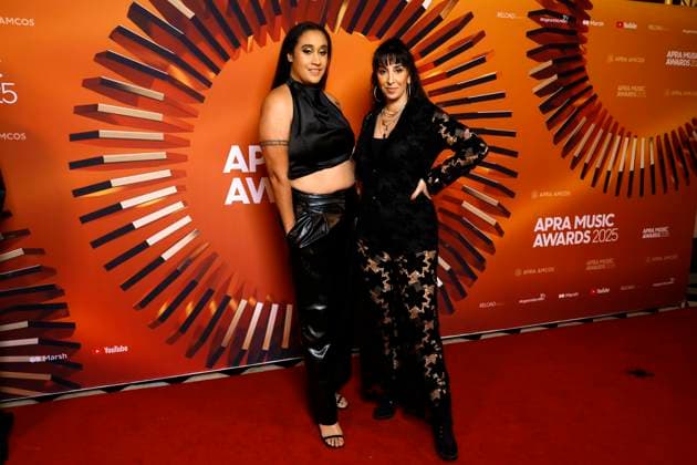 APRA MUSIC AWARDS 2025, (L-R) Sosefina Fuamoli and Michelle Grace Hunder pose for a photo during the 2025 APRA Music Awards at Melbourne Town Hall in Melbourne, Wednesday, April 30, 2025. ( NO ARCHIVING MELBOURNE VICTORIA AUSTRALIA  Copyright: xCONxCHRONISx 20250430148121133980