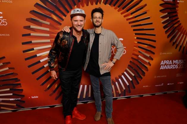 APRA MUSIC AWARDS 2025, LIOR (R) with guest pose for a photo during the 2025 APRA Music Awards at Melbourne Town Hall in Melbourne, Wednesday, April 30, 2025. ( NO ARCHIVING MELBOURNE VICTORIA AUSTRALIA  Copyright: xCONxCHRONISx 20250430154597934665