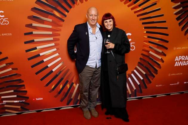 APRA MUSIC AWARDS 2025, Shaun Mellet and Laurelee Mellet pose for a photo during the 2025 APRA Music Awards at Melbourne Town Hall in Melbourne, Wednesday, April 30, 2025. ( NO ARCHIVING MELBOURNE VICTORIA AUSTRALIA  Copyright: xCONxCHRONISx 20250430175274348215