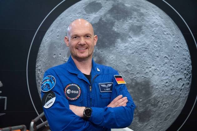 Alexander GERST, Astronaut, Portraet, Porträt, Portrait, Angeschnittenes Einzelbild, Einzelmotiv, SpaceTech.NRW Raumfahrtkonferenz im Deutschen Zentrum fuer Luft- und Raumfahrt in Koeln, 30.04.2025. *** Alexander GERST, astronaut, portrait, portrait, cropped single image, single motif, SpaceTech NRW space conference at the German Aerospace Center in Cologne, 30 04 2025