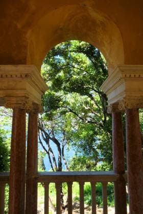 Villa et jardins Ephrussi de Rothschild Sylvestre MAXPPP saint jean cap ferrat France 30 04 2025 villa ephrussi de rothschild, jardin,espagnol A palace built during the Belle Epoque and its magnificent gardens Located between Nice and Monaco, overlooking the Mediterranean, the Villa Ephrussi de Rothschild is a magnificent palace surrounded by nine themed gardens French garden, Spanish garden, Florentine garden, lapidary garden, Japanese garden, exotic garden, Provencal garden, roseraie Villa et jardins Ephrussi de Rothschild Saint Jean Cap Ferrat France April 30 2025 A villa built during the Belle Epoque and its magnificent gardens Located between Nice and Monaco, overlooking the Mediterranean, the Villa Ephrussi de Rothschild is a magnifi  Copyright: xMAXPPPxSylvestrex SYL202504306156 SYL202504306156