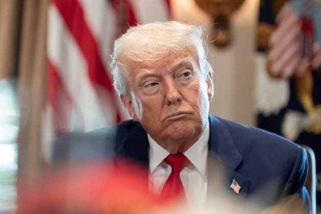 News Themen der Woche KW18 News Bilder des Tages President Donald Trump listens to remarks during a cabinet meeting in the Cabinet Room of the White House in Washington, DC on Wednesday, April 30, 2025.  WAP20250430522 KENxCEDENO