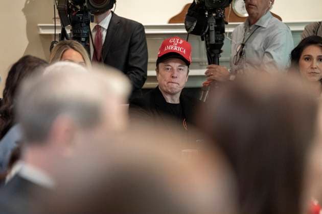News Themen der Woche KW18 April 30, 2025, Washington, District Of Columbia, USA: Elon Musk, Chief Executive Officer, Tesla, SpaceX and X (previously known as Twitter) and Administrator, Department of Government Efficiency (DOGE), listens during a cabinet meeting held by US President Donald J Trump in the Cabinet Room of the White House in Washington, DC, US, on Wednesday, April 30, 2025 Washington USA - ZUMAs152 20250430_faa_s152_098 Copyright: xKenxCedenox-xPoolxviaxCNPx