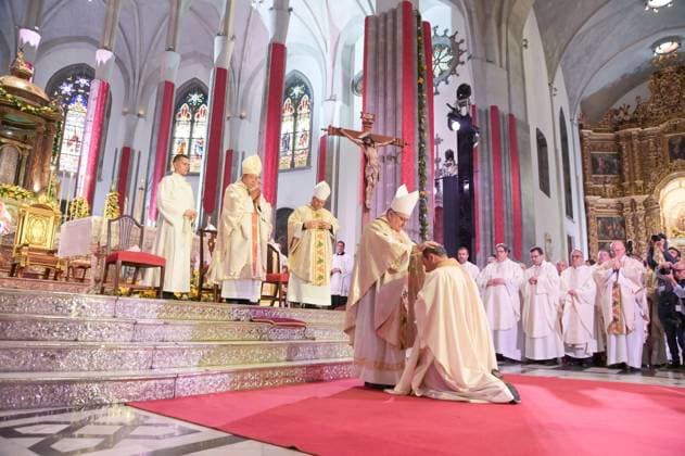 News Themen der Woche KW18 News Bilder des Tages Inauguration of the new Bishop of Tenerife, Eloy Santiago The new bishop of Tenerife, Eloy Santiago d , during his inauguration at the Cathedral of San Cristobal de La Laguna, , on May 1, 2025, in La Laguna, Santa Cruz de Tenerife, Canary Islands Spain The Apostolic Nuncio to Spain, Bernardito Cleopas, officiates at the ceremony after the death of Pope Francis prevented the presence of some cardinals and bishops, The celebration is expected to be attended by two nuncios from Spain and Portugal, 14 bishops, 3 of them emeriti, and about 265 priests, both diocesan and from outside the province 01 MAY 2025 BISHOP TAKES OVER CEREMONY Europa Press Canary Islands 01 05 2025 Santa Cruz de Tenerife, Tenerife Santa Cruz de Tenerife, Tenerife, Teneri  Copyright: xEuropaxPressxCanariasx 6690010