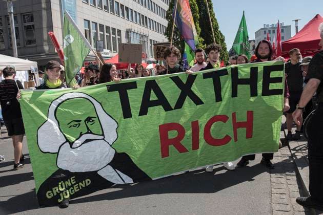 News Themen der Woche KW18 News Bilder des Tages 01.05.2025, 1. Mai Demo DGB, Nürnberg: Unter dem Motto Mach dich stark mit uns gingen im Rahmen der DGB (Deutscher Gewerkschaftsbund) Demonstration in Nürnberg zum 1. Mai auf die Straße. Bayern Deutschland DGB 1. Mai Demo Nürnberg 2025-03 *** 01 05 2025, 1 May Demo DGB, Nuremberg Under the motto Make yourself strong with us , the DGB German Trade Union Confederation took to the streets in Nuremberg on 1 May Bavaria Germany DGB 1 May Demo Nuremberg 2025 03
