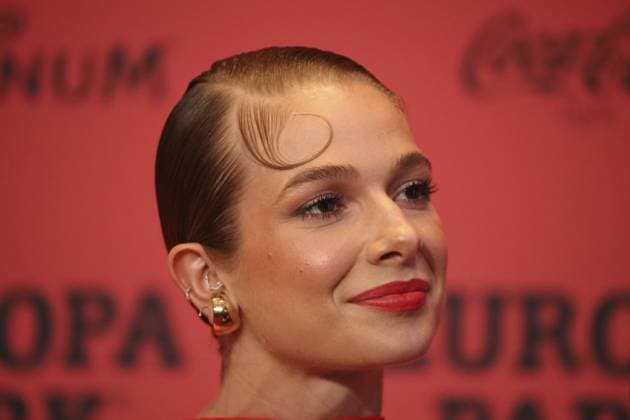 Lola Weippert (Moderatorin) beim Miss Deutschland Awards 2025 im Europapark Rust forderte die wahlberechtigten Menschen in Deutschland zur Wahl für eine demokratische Partei auf, Rust, Deutschland Deutschland Lola Weippert (presenter) at the Miss Germany Awards 2025 at Europapark Rust called on the eligible voters in Germany to vote for a democratic party, Rust, Germany Germany Copyright: imageBROKER JoachimxHahne ibxiqx13120239.jpg