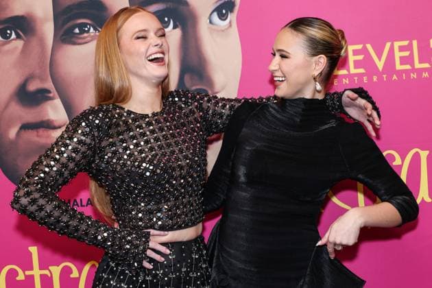 Entertainment Themen der Woche KW18 Los Angeles Premiere Of Level 33 Entertainment s Electra American actress and model Abigail Cowen and Bulgarian actress Maria Bakalova arrive at the Los Angeles Premiere Of Level 33 Entertainment s Electra held at the Fine Arts Theatre in Beverly Hills, Los Angeles, California, United States. Fine Arts Theatre, Beverly Hills, Los Angeles, California, USA California United States  Copyright: xImagexPressxAgencyx originalFilename: collin-losangel250502_np8S0.jpg