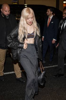 Personalities at Anna Wintours Pre Met Gala dinner in New York Rosé, Blackpink at Anna Wintours Pre Met Gala dinner in New York on may 4th 2025 Yehiel Chekroune Bestimage Anna Wintour s Pre Met Gala dinner in New York on may 4th 2025 New York Etats Unis  Copyright: xYehielxChekrounex xBestimagexYehielxChekrounex xBestimagex