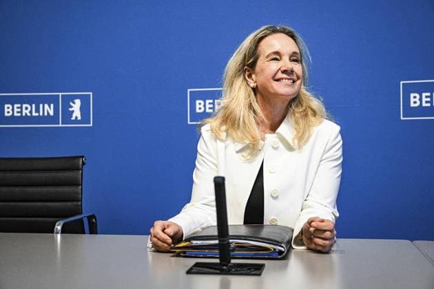 Neue Berliner Kultursenatorin Sarah Wedl-Wilson ** NUR FÜR REDAKTIONELLE ZWECKE ** EDITORIAL USE ONLY **<p>Neue Berliner Kultursenatorin Sarah Wedl-Wilson mit Berlins Regierenden Bürgermeister Kai Wegner (CDU), fotografiert am 05. Mai 2025 in Berlin. Berlin Berlin Berlin Copyright: MaurizioxGambarini *** New Berlin Senator for Culture Sarah Wedl Wilson FOR EDITORIAL PURPOSES ONLY EDITORIAL USE ONLY p New Berlin Senator for Culture Sarah Wedl Wilson with Berlins Governing Mayor Kai Wegner CDU , photographed on May 05, 2025 in Berlin Berlin Berlin Berlin Copyright MaurizioxGambarini Copyright: MaurizioxGambarini doc80i5t2ur1qg1b6pwajgc ,EDITORIAL USE ONLY