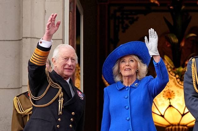 Entertainment Themen der Woche KW19 Entertainment Bilder des Tages . 05 05 2025. London, United Kingdom. King Charles III, Queen Camilla, Prince William, Kate Middleton , Prince George, Princess Charlotte and Prince Louis watch a flypast from the balcony of Buckingham Palace in London during an event to commemorate the 80th anniversary of VE Day .  xi-Imagesx xPoolx IIM-25917-0126