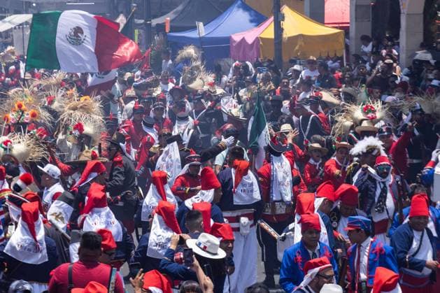 May 5, 2025, Mexico City, Mexico: To commemorate the 163rd anniversary of the Battle of Puebla, in which the Mexican army defeated the French in 1862, a civic reenactment was held in the PeoÂ±oÂ³n de los BaoÂ±os neighborhood. Mexico City Mexico - ZUMAl178 20250505_znp_l178_011 Copyright: xCristianxLeyvax