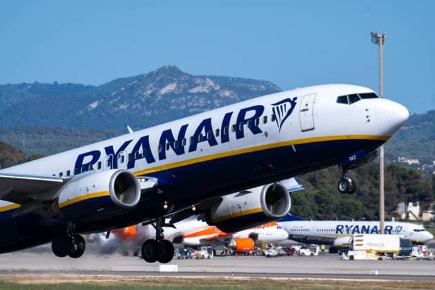 20250504 Airport Palma de Mallorca PALMA DE MALLORCA, SPAIN - MAY 4 2025 : Airline Buzz ( Ryanair branded) Boeing 737 NG Max - MSN 34987 SP-RKZ at - Airport Palma de Mallorca on May 4, 2025 in Palma de Mallorca, . Palma de Mallorca Baleares Spain *** 20250504 Airport Palma de Mallorca PALMA DE MALLORCA, SPAIN MAY 4 2025 Airline Buzz Ryanair branded Boeing 737 NG Max MSN 34987 SP RKZ at Airport Palma de Mallorca on May 4, 2025 in Palma de Mallorca, Palma de Mallorca Baleares Spain