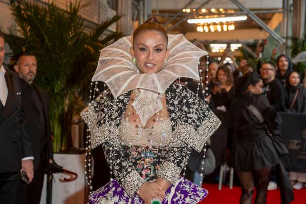 The pierre hotel: 2025 met gala departures (new) the pierre hotel: 2025 met gala departures. May 05, 2025, new york, new york, usa: natasha poonawalla wearing manish malhotra departs the pierre hotel for 2025 met gala on may 05, 2025 in new york city. (Foto: M10s Thenews2 imago images) The pierre hotel: 2025 met gala departures  Copyright: xRonxAdarx