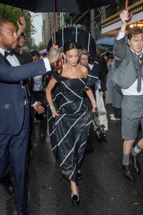 The pierre hotel: 2025 met gala departures (new) the pierre hotel: 2025 met gala departures. May 05, 2025, new york, new york, usa: demi moore wearing thom browne departs the pierre hotel for 2025 met gala on may 05, 2025 in new york city. (Foto: M10s Thenews2 imago images) The pierre hotel: 2025 met gala departures  Copyright: xRonxAdarx